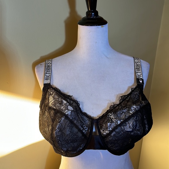 VICTORIA SECRET Size 42DDD Classic  Black Lace PushUp Underwire Bra SEXY $69 NEW - Picture 2 of 16